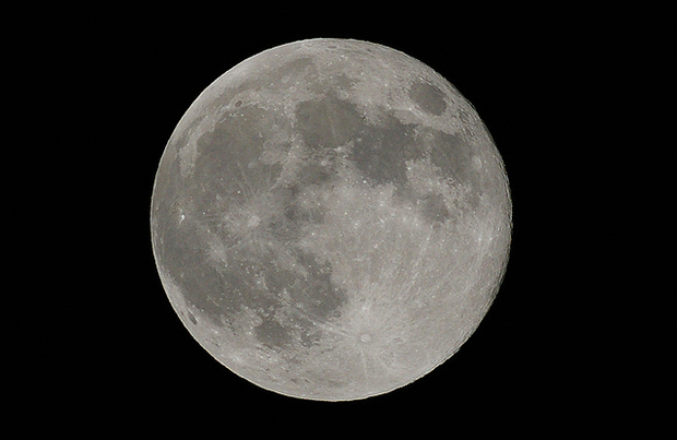 moon9b.jpg
