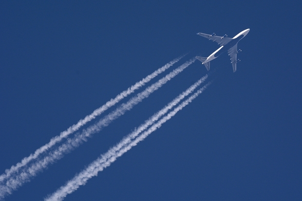 デルタ航空 B747-400 コントレール２.jpg