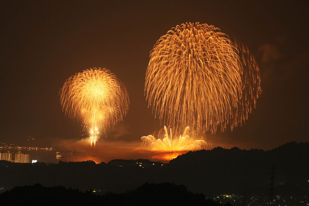 花火大会1(55FL 0.8x 5DMark2 ノートリミング リサイズ).jpg