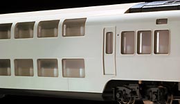 サロ124側面フォト
