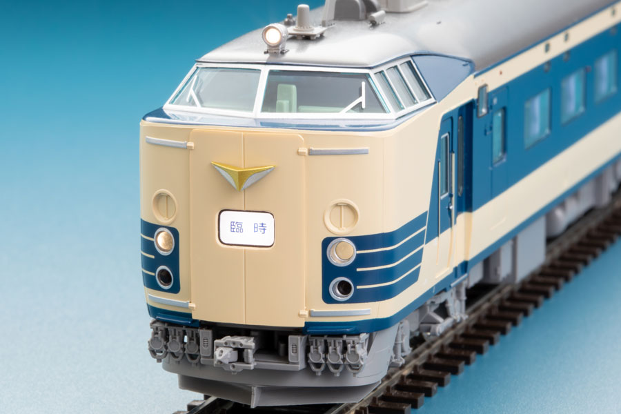 印刷済みのトレインマーク「臨時」を装着済み