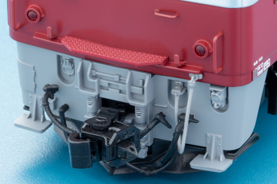 カプラーの首部を自連形とした『双頭形連結器』 ※写真はプレステージモデル